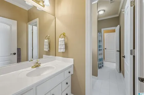 5162 Lake Crest Circle Hoover AL 35226