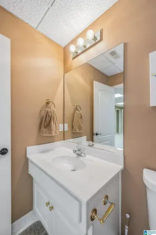 5162 Lake Crest Circle Hoover AL 35226