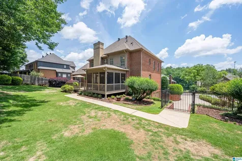 5162 Lake Crest Circle Hoover AL 35226