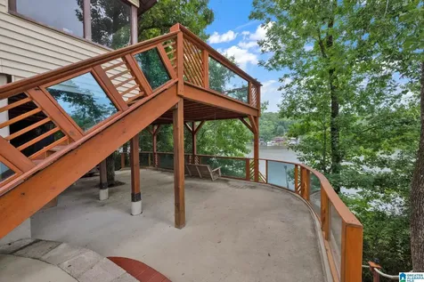 142 Riverside Drive Bessemer AL 35023