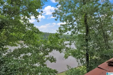 142 Riverside Drive Bessemer AL 35023
