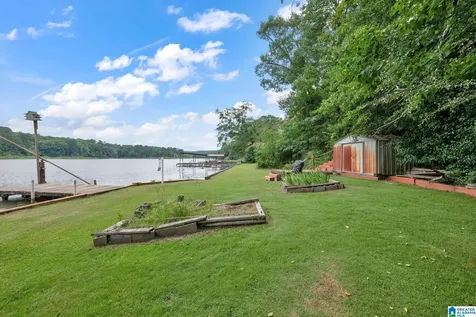 142 Riverside Drive Bessemer AL 35023