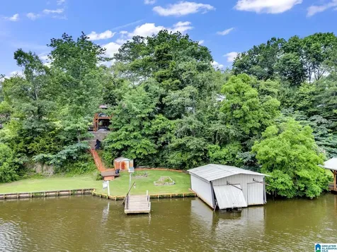 142 Riverside Drive Bessemer AL 35023