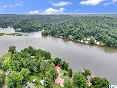 142 Riverside Drive Bessemer AL 35023