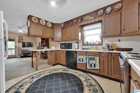 142 Riverside Drive Bessemer AL 35023