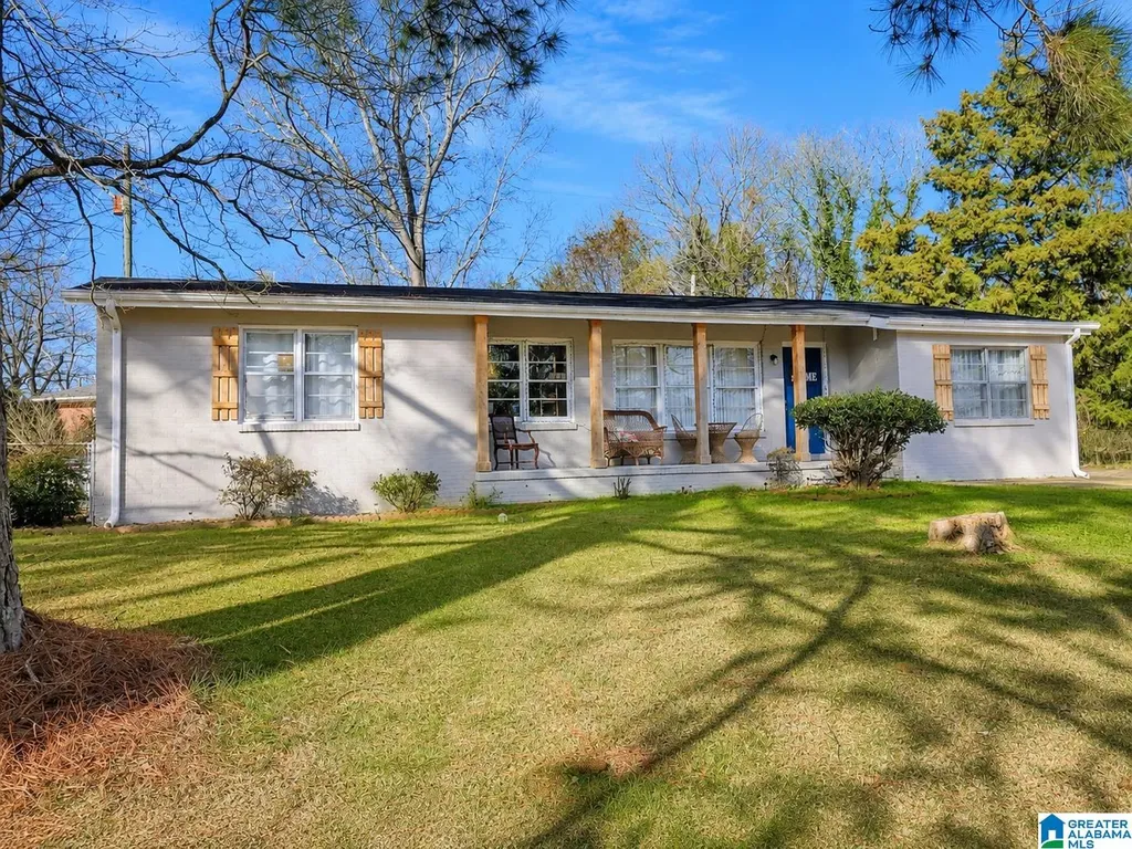 905 Glen Oaks Circle Fairfield AL 35064