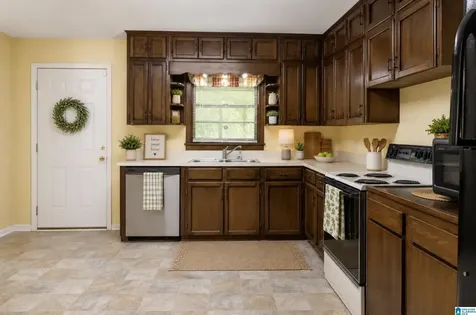2508 7th Street NE Center Point AL 35215
