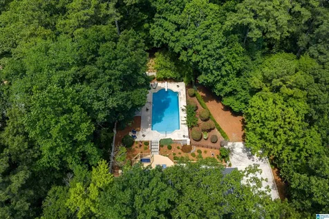 610 Riverchase Parkway W Hoover AL 35244