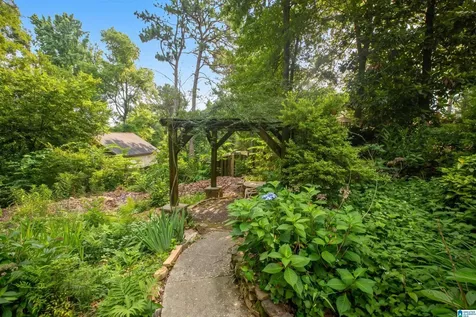 2557 Mountain Woods Drive Vestavia Hills AL 35216