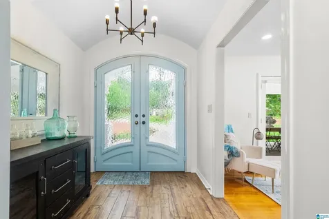2557 Mountain Woods Drive Vestavia Hills AL 35216