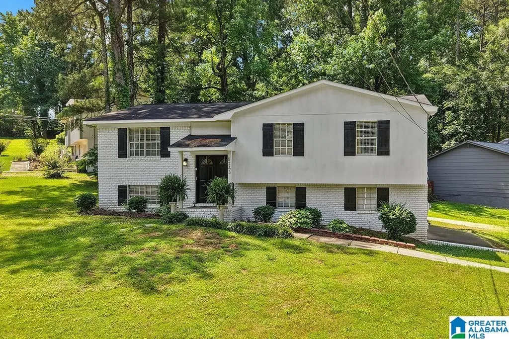 5243 Paramont Drive Irondale AL 35210