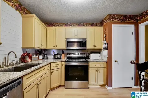 5243 Paramont Drive Irondale AL 35210