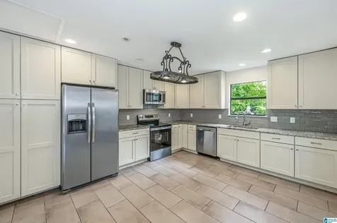 132 Portsouth Lane Alabaster AL 35007