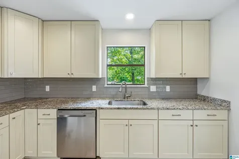 132 Portsouth Lane Alabaster AL 35007