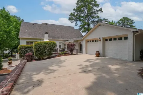 2761 Cherokee Road Birmingham AL 35216