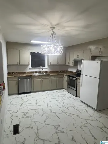 2101 Sadlertown Road Bessemer AL 35022