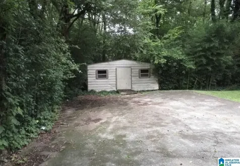 1617 1st Street NE Center Point AL 35215