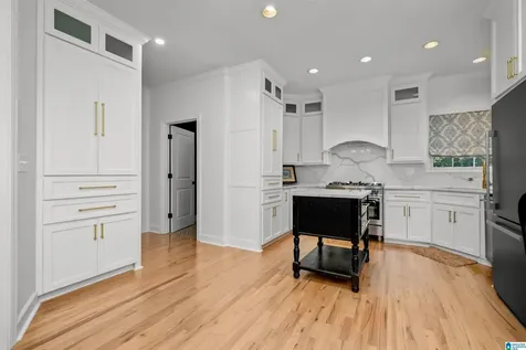 1966 Lakemont Drive Hoover AL 35244