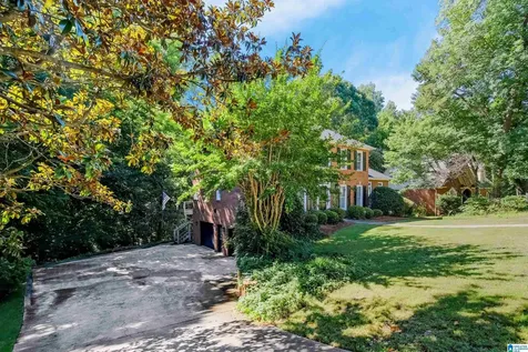 1966 Lakemont Drive Hoover AL 35244