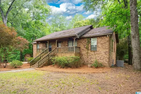 1613 Glenridge Circle Bessemer AL 35022