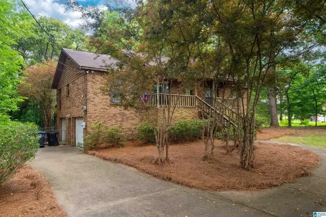1613 Glenridge Circle Bessemer AL 35022
