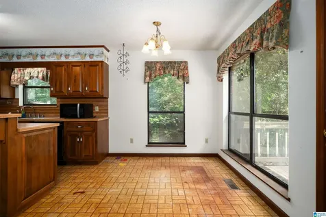 1613 Glenridge Circle Bessemer AL 35022