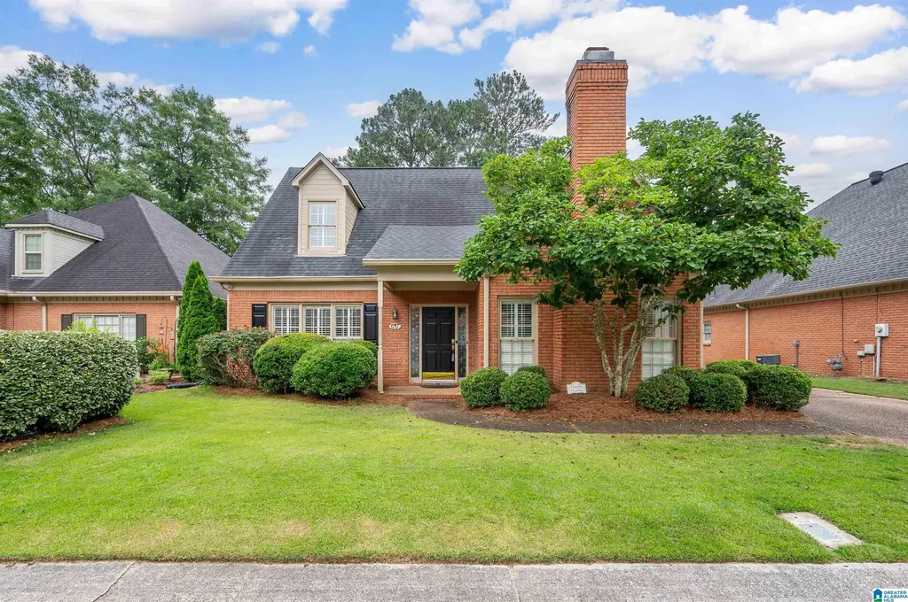 1717 Ashley Wood Place Vestavia Hills AL 35216
