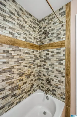 1717 Ashley Wood Place Vestavia Hills AL 35216