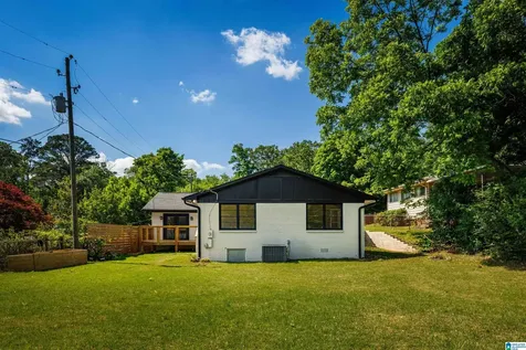 605 Manchester Lane Homewood AL 35209