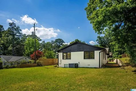 605 Manchester Lane Homewood AL 35209