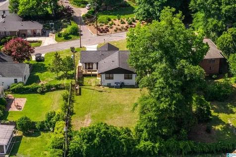 605 Manchester Lane Homewood AL 35209
