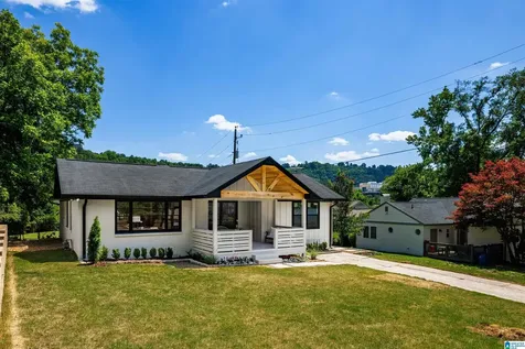 605 Manchester Lane Homewood AL 35209