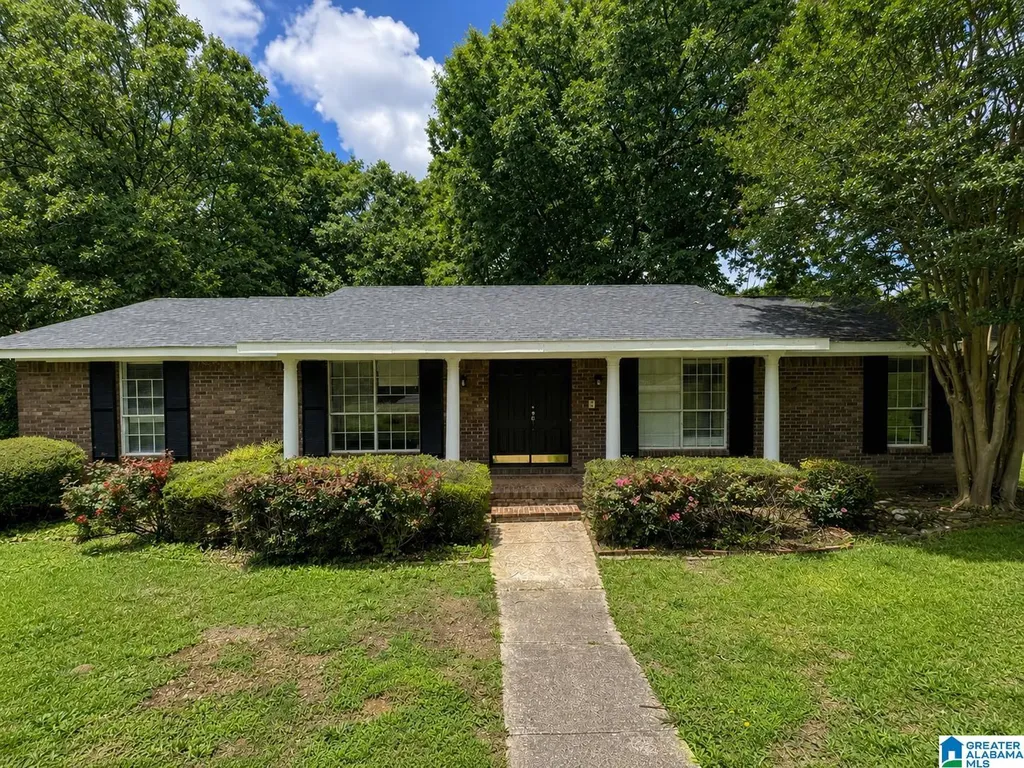 2312 6th Place NW Center Point AL 35215