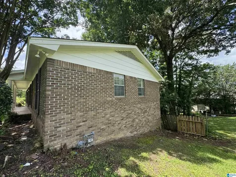 2312 6th Place NW Center Point AL 35215