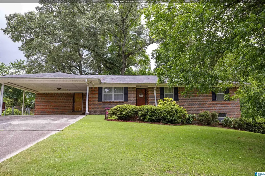 1004 Normandale Circle Bessemer AL 35023