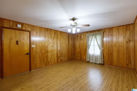1004 Normandale Circle Bessemer AL 35023