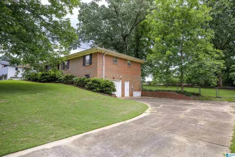 1004 Normandale Circle Bessemer AL 35023