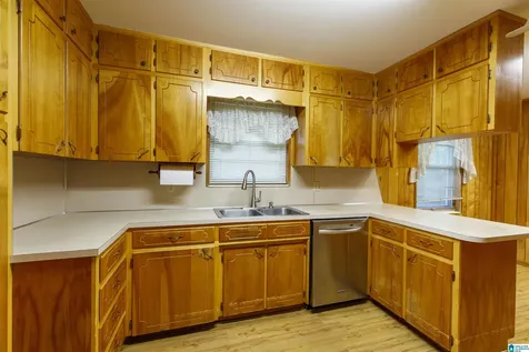 1004 Normandale Circle Bessemer AL 35023