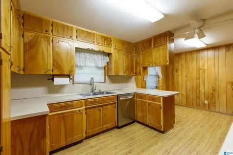 1004 Normandale Circle Bessemer AL 35023