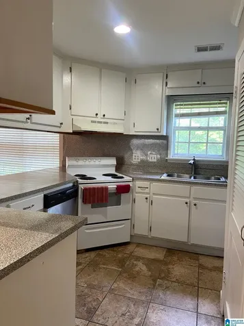 2060 Montreat Drive Vestavia Hills AL 35216