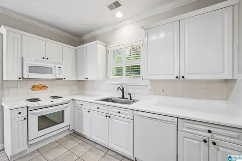 1113 Ashbury Square Hoover AL 35216