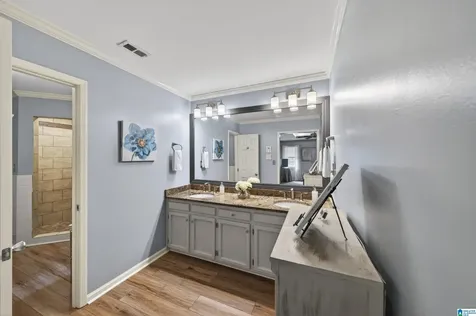 936 Tulip Poplar Lane Hoover AL 35244