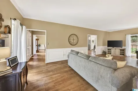 936 Tulip Poplar Lane Hoover AL 35244