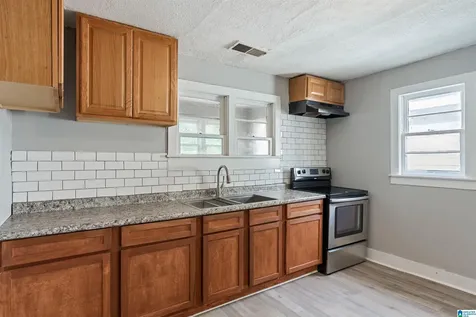 1825 18th Street Birmingham AL 35218