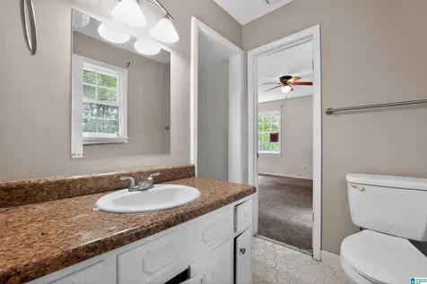 600 Country View Terrace Center Point AL 35215