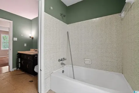 600 Country View Terrace Center Point AL 35215