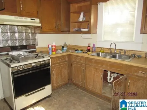 425 58th Street Fairfield AL 35064