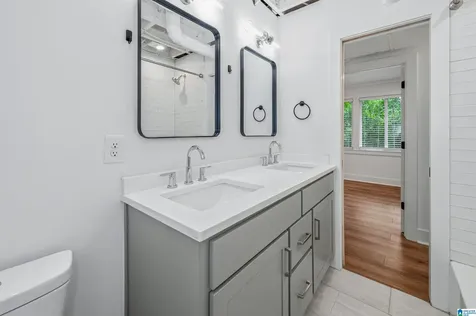 945 Delcris Drive Homewood AL 35226