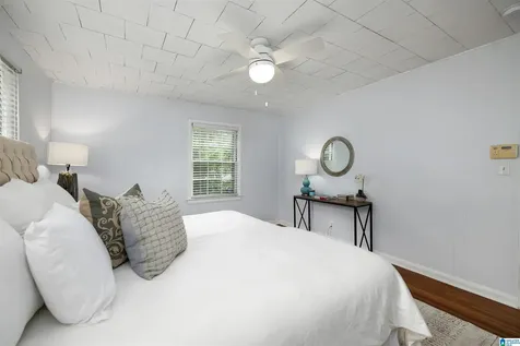 819 Columbiana Road Homewood AL 35209