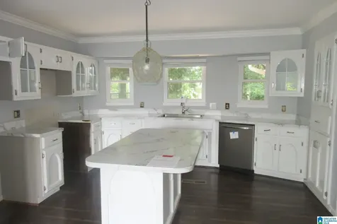 3302 Sunniroc Circle Irondale AL 35210
